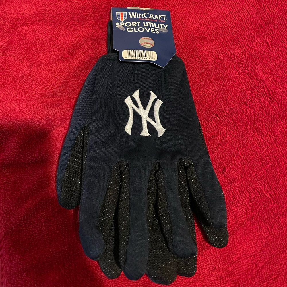 Wincraft MLB NY Yankees Sports Utility Gloves